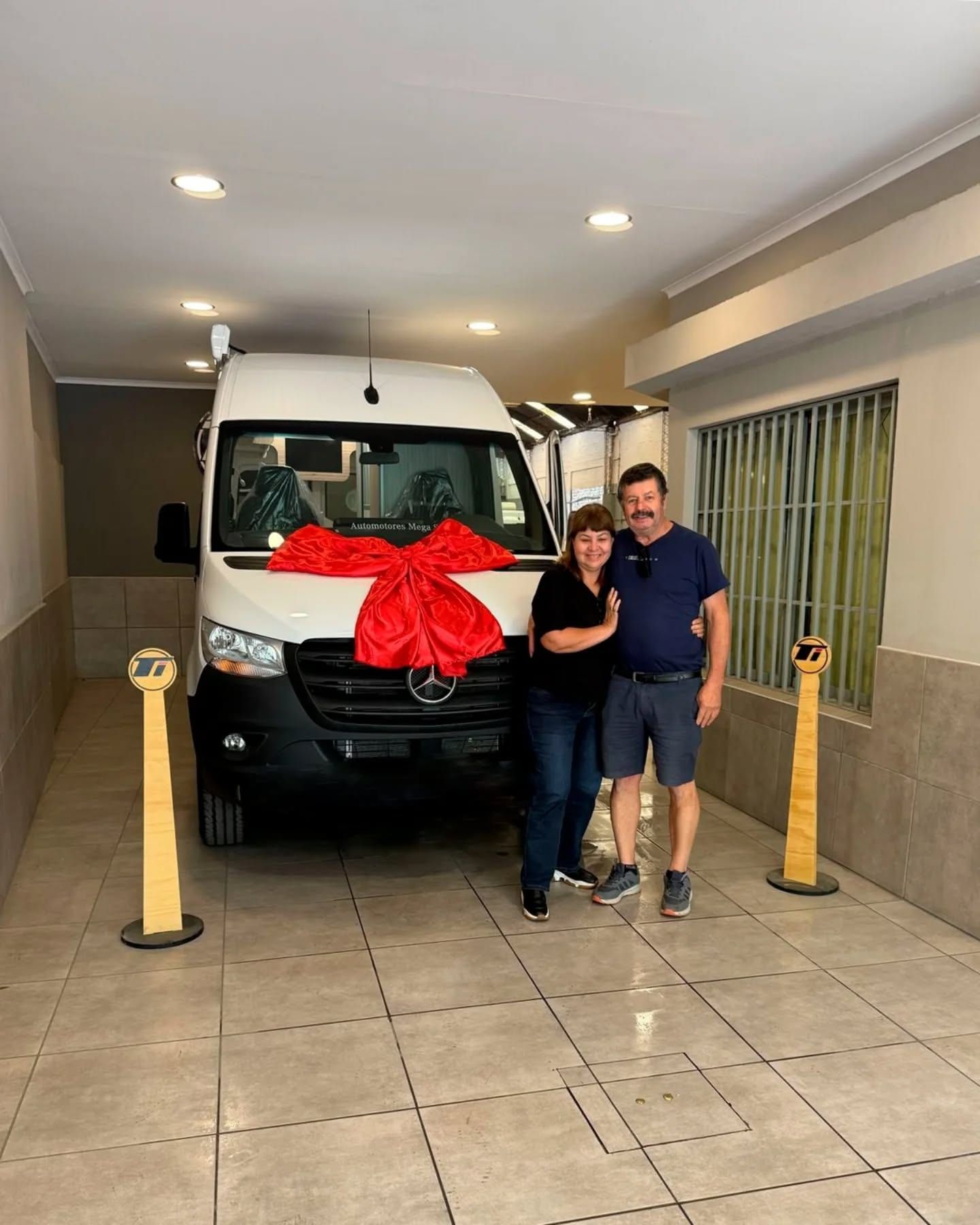 Handover of the Sprinter 414 CDI to its owners at the Guaymallén workshop